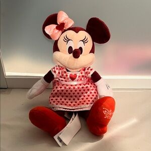 Disney store mini mouse valentines plush hearts 2024